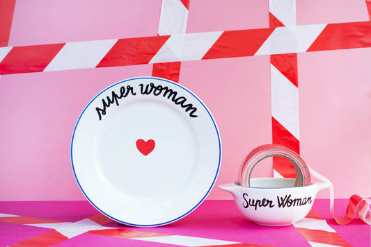 RODINA MÁ VÝBUŠNÝ talíř - Super žena