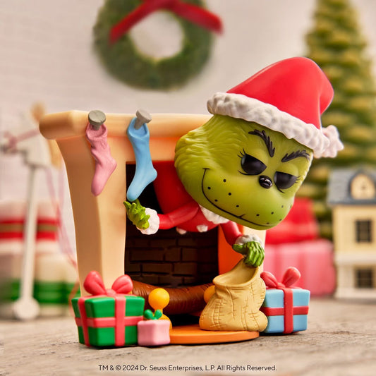 pop-deluxe-grinch-with-bag-35