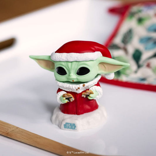 Grogu z božičnimi piškoti (praznični)