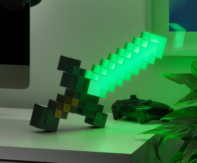 Minecraftová lampa - Diamantový meč