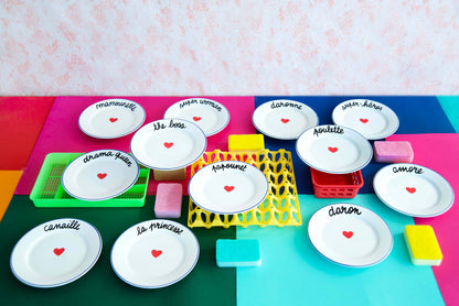 A CSALÁD SZÓRAKOZIK Tányér - Szuperhősök