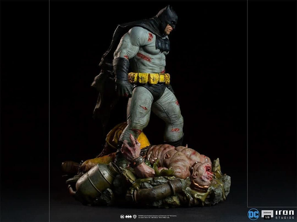 Statue Batman - The Dark Knight Returns - DC Comics - Diorama 1/6