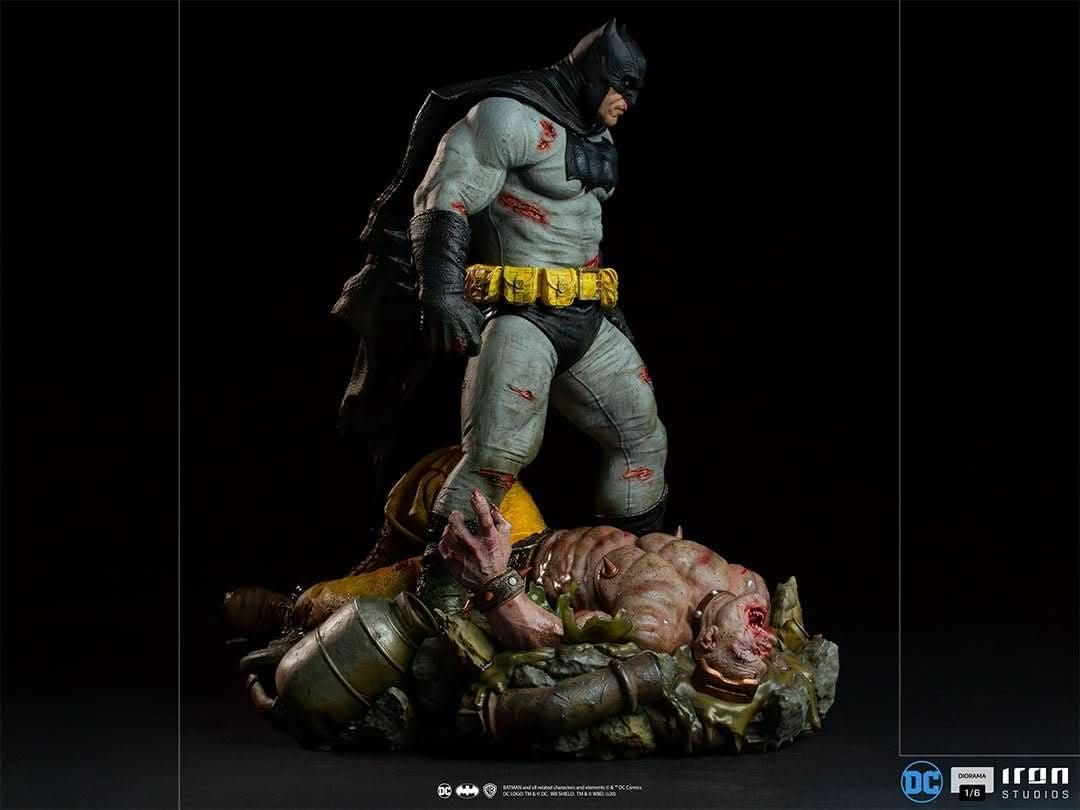 Statue Batman - The Dark Knight Returns - DC Comics - Diorama 1/6
