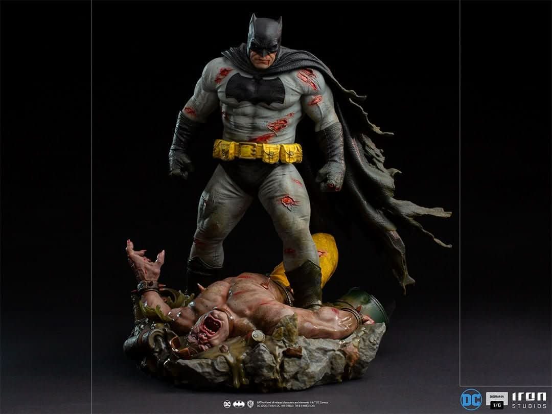 Statue Batman - The Dark Knight Returns - DC Comics - Diorama 1/6