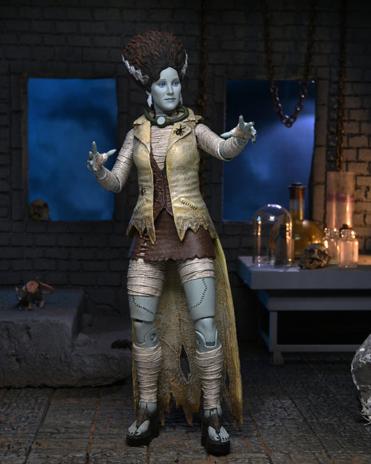 Эйприл О'Нил в роли невесты Франкенштейна — Universal Monsters x Ninja Turtles