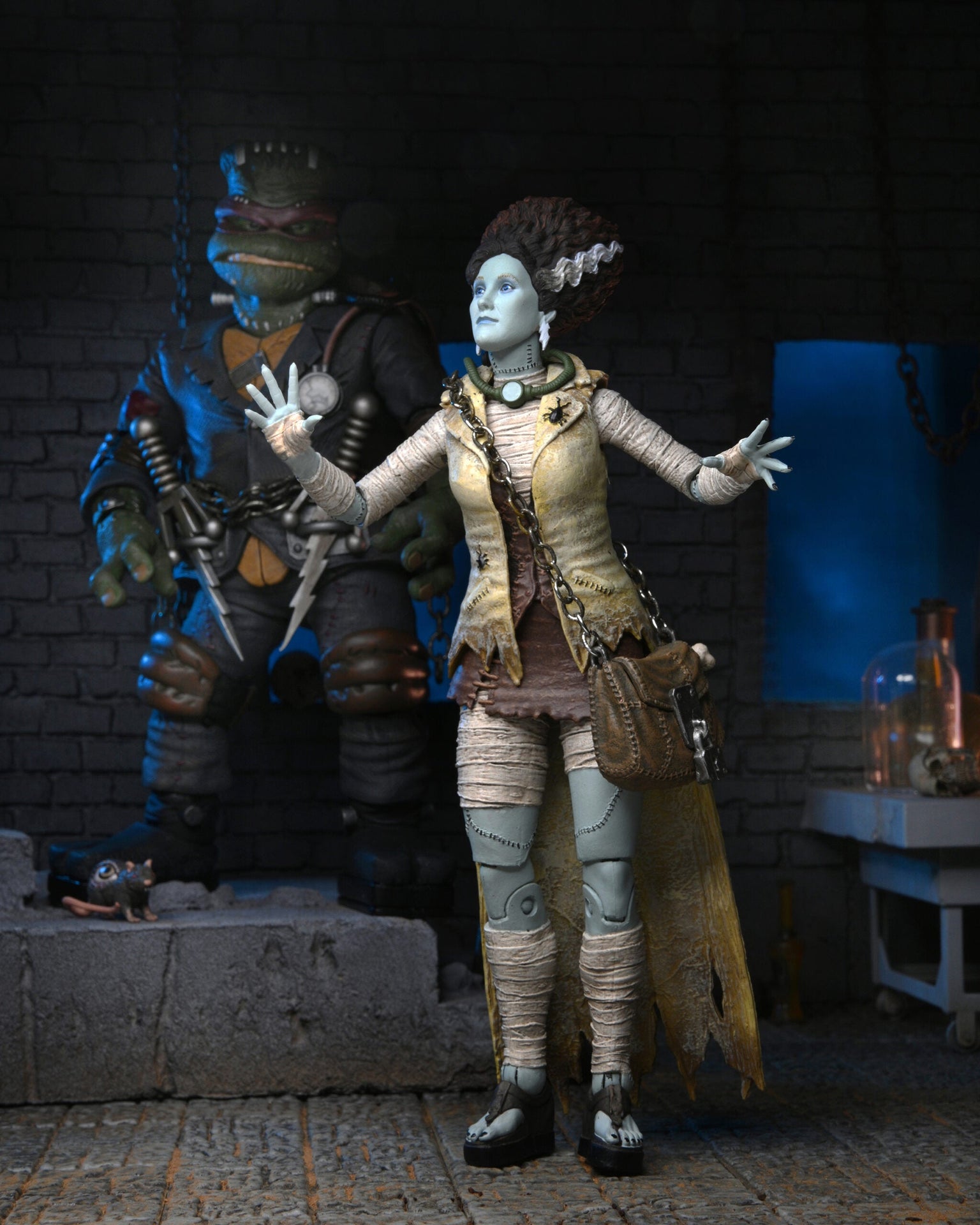 April O'Neil als Frankensteins Braut – Universal Monsters x Ninja Turtles