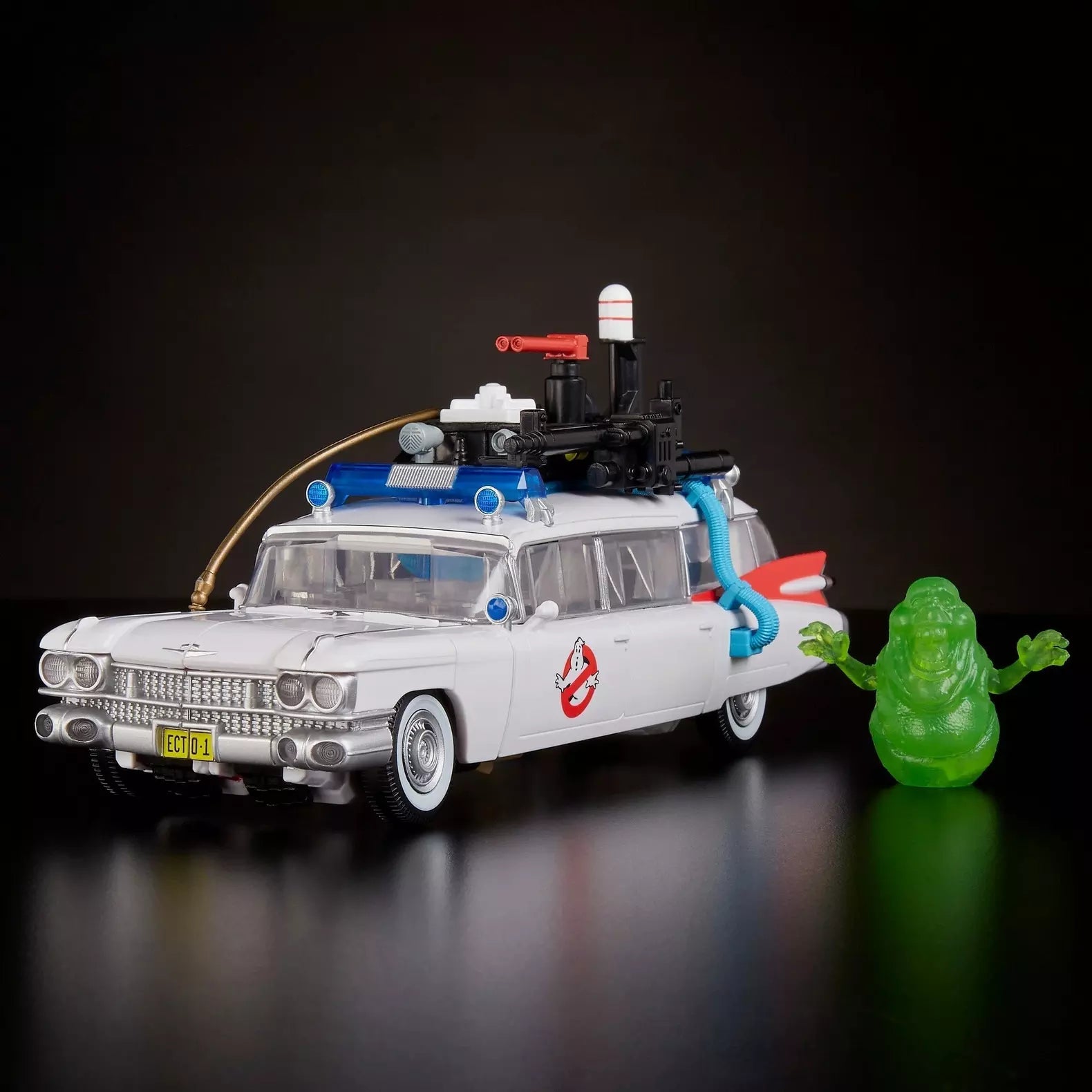 transformers-x-ghostbusters-figurine-ectotron-ecto-1-18-cm