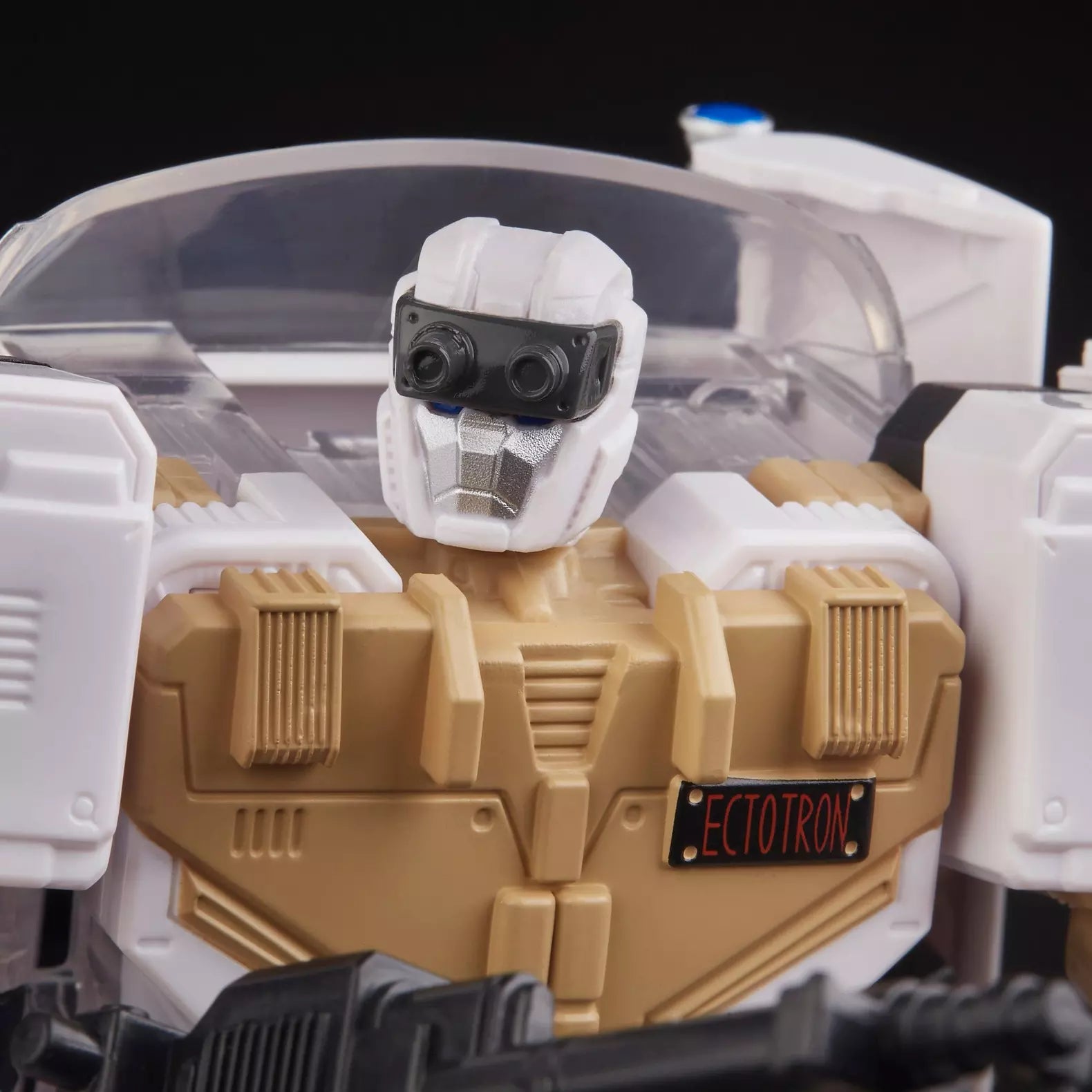 transformers-x-ghostbusters-figurine-ectotron-ecto-1-18-cm