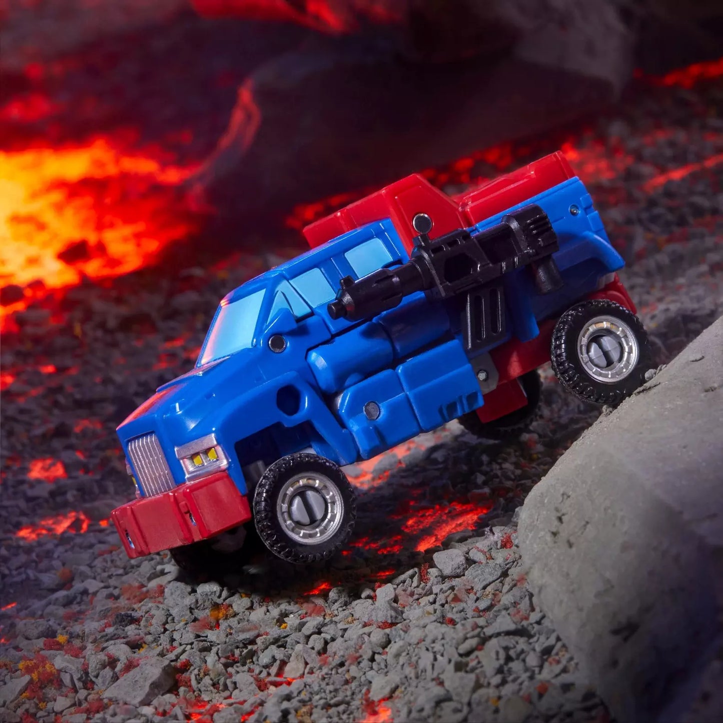 transformers-generations-legacy-united-g1-universe-autobot-gears-hasbro