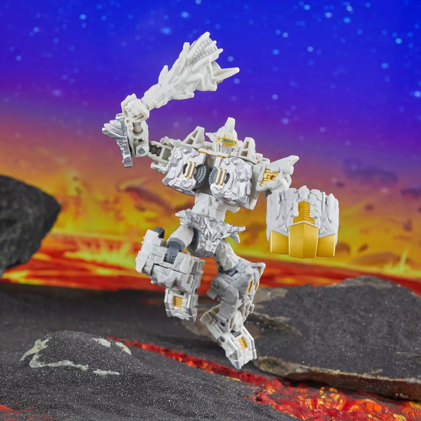 transformers-generations-legacy-united-infernac-universe-nucleous-hasbro