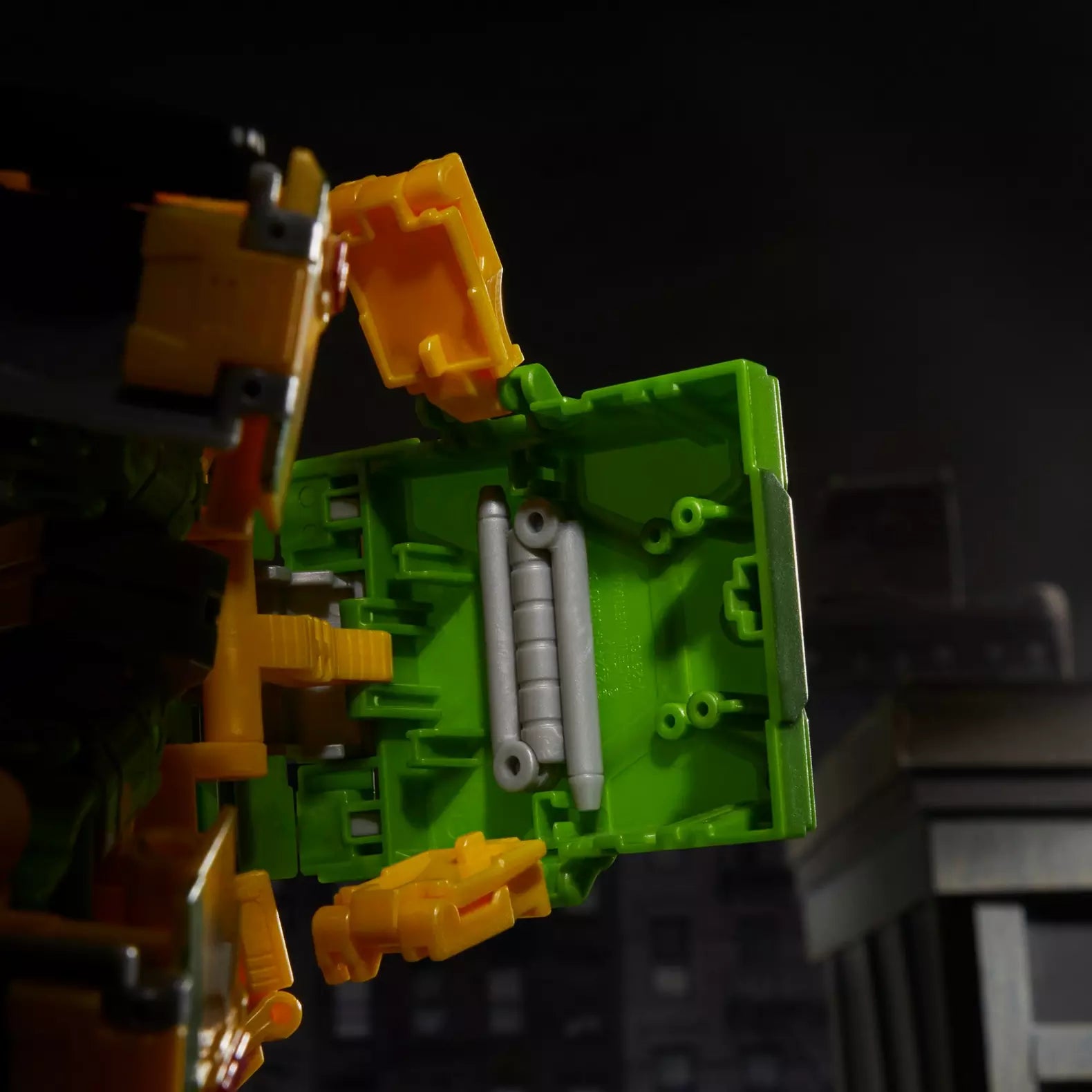 transformers-collaborative-teenage-mutant-ninja-turtles-x-transformers-party-wallop-hasbro