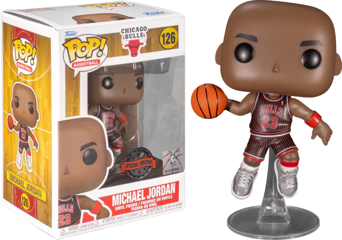 Pop! Michael Jordan med Jordans (sort nålestribet trøje)