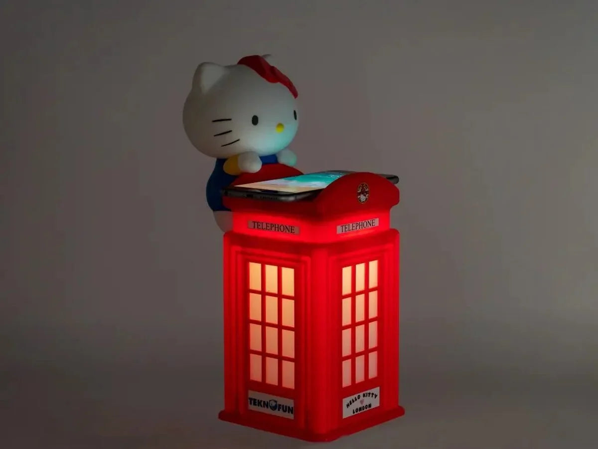 Hello Kitty Беспроводное и USB зарядное устройство - Телефонная будка