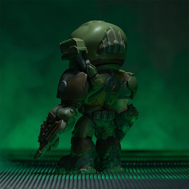figurine-doom-slayer