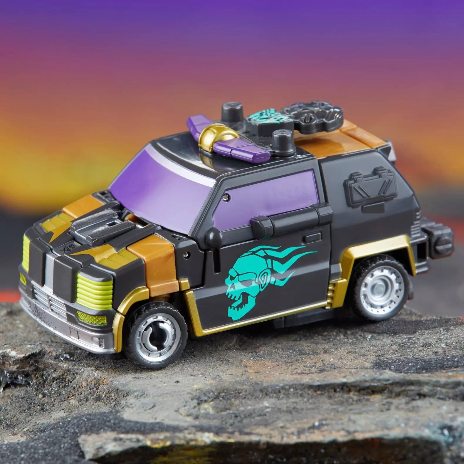 Transformers Legacy United Deluxe Class Star Raider Cannonball 