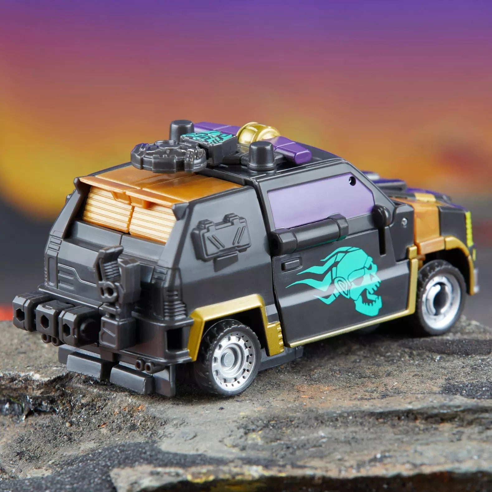 Transformers Legacy United Deluxe Class Star Raider Cannonball 