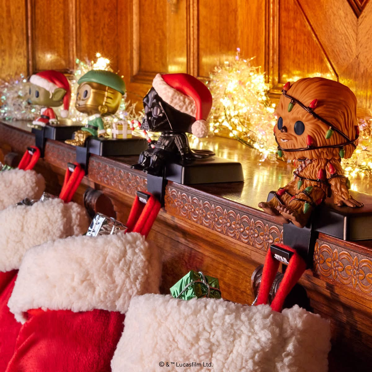 pop-stocking-hanger-chewbacca-with-christmas-lights