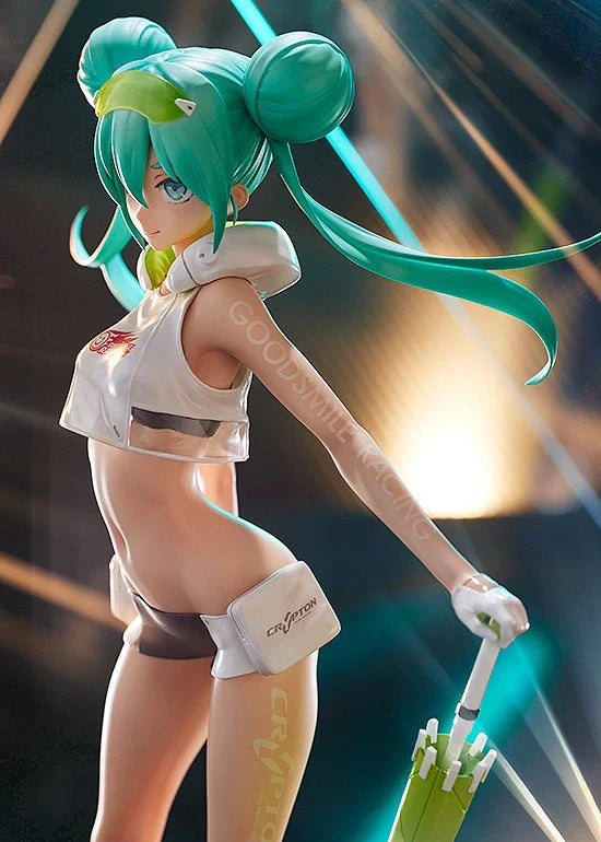 Socha Racing Miku 2022: Tropická verze.