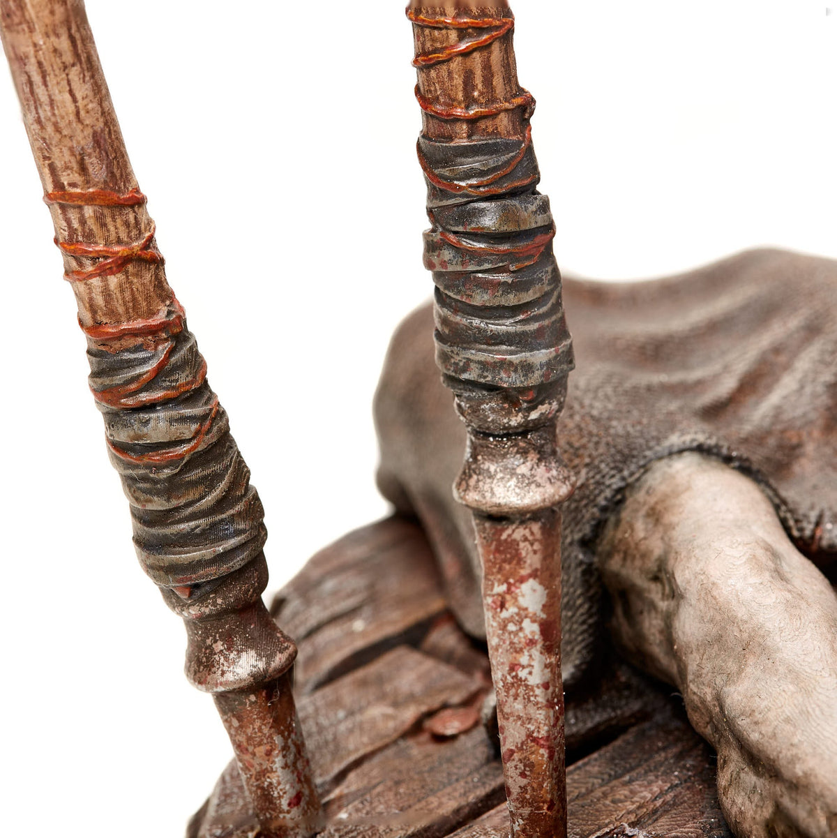Raudonosios piramidės figūrėlė - riboto leidimo