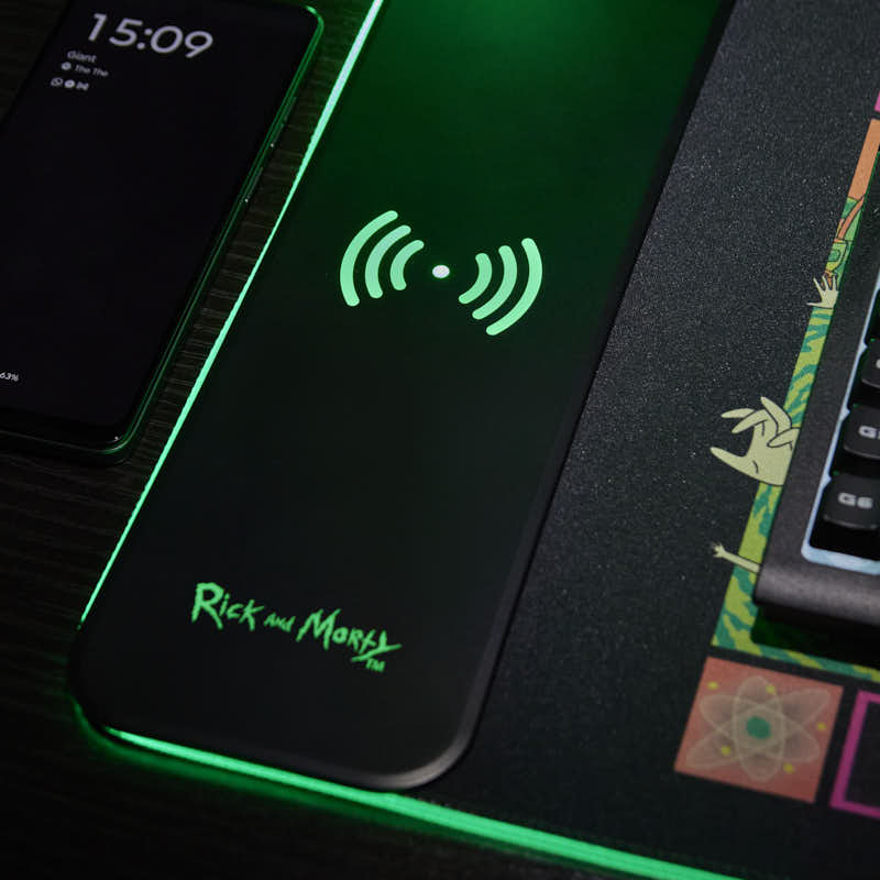 Rick and Morty – Übergroße Gaming-Matte und mobiles Ladegerät