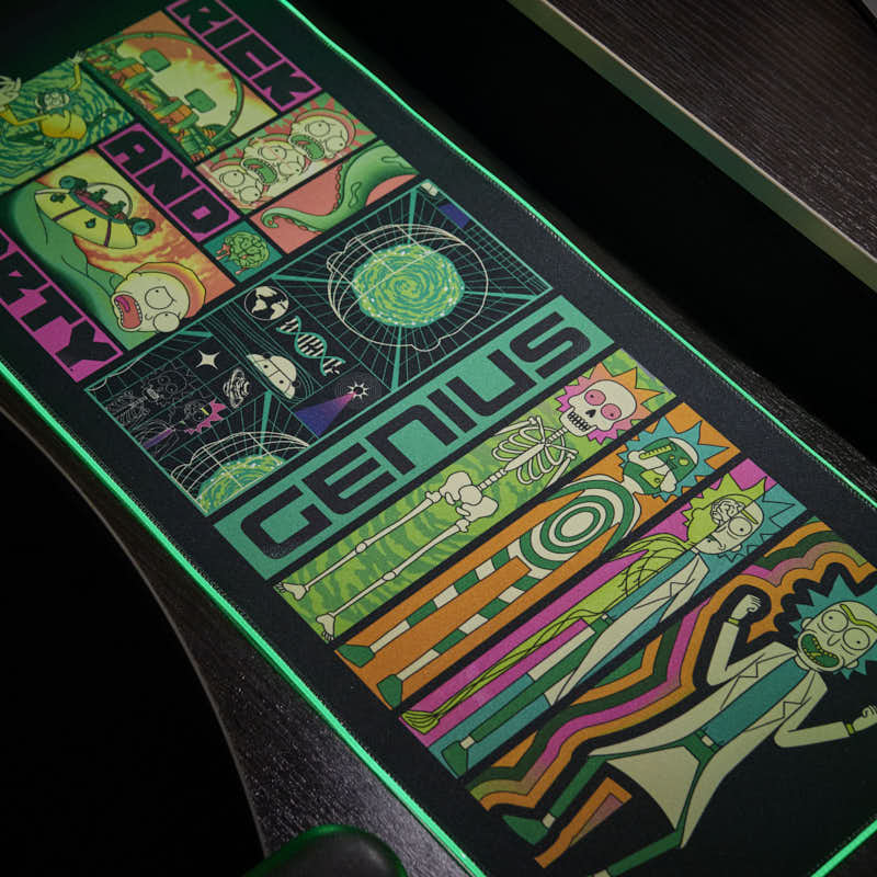 Rick and Morty – Übergroße Gaming-Matte und mobiles Ladegerät