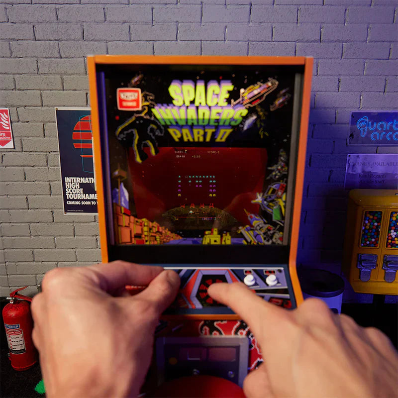 Ceturtdaļas izmēra arkādes skapis Space Invaders II daļa
