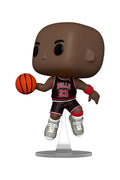 Pop! Michael Jordan med Jordans (sort nålestribet trøje)