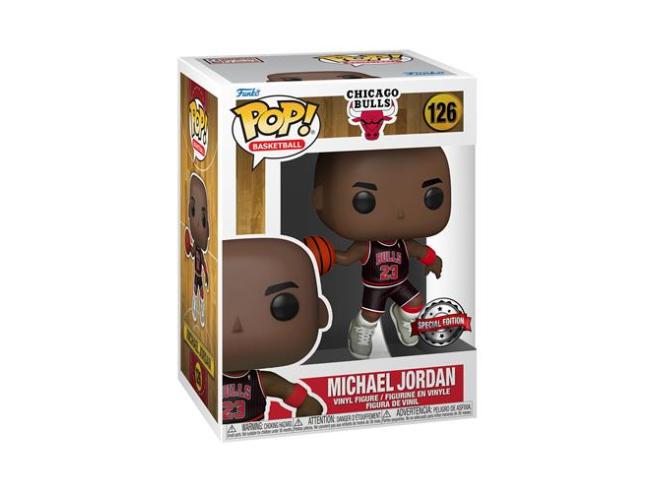 Pop! Michael Jordan med Jordans (sort nålestribet trøje)