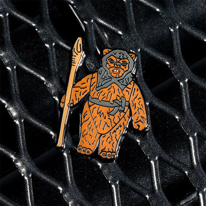 Star Wars Pin-Set 1.42 – R2-D2 (mit aufklappbarem Lichtschwert) und Romba