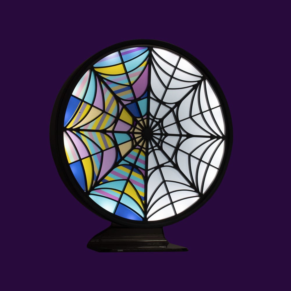 lampe-d-ambiance-mercredi-ophelia-hall-window-blue-sky-studios