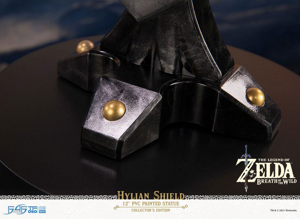 statuette-the-legend-of-zelda-breath-of-the-wild-hylian-shield-collectors-edition-first-4-figures