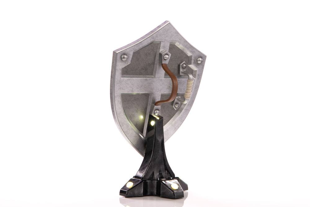 statuette-the-legend-of-zelda-breath-of-the-wild-hylian-shield-collectors-edition-first-4-figures