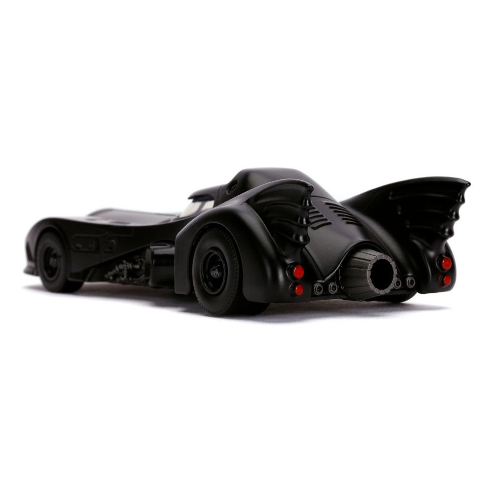 hollywood-rides-batmobile-et-batman-jada-toys