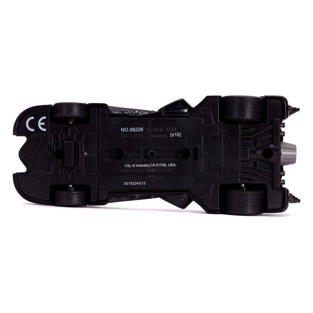 hollywood-rides-batmobile-et-batman-jada-toys