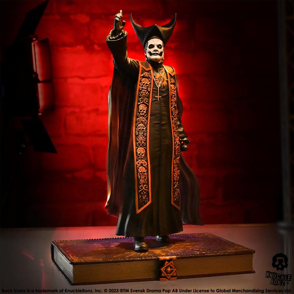 Soška Papa Emeritus IV (Černé roucho) - Rock Iconz 