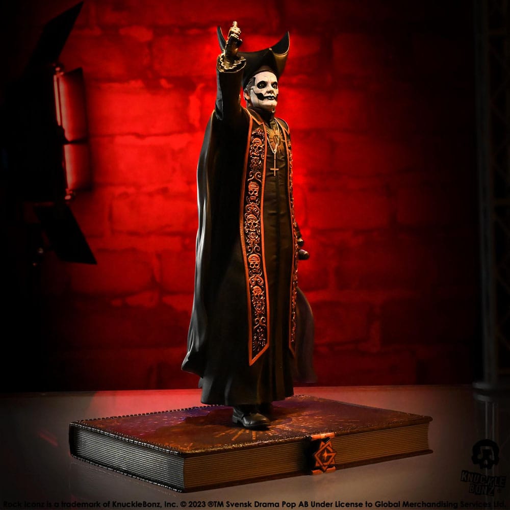 Soška Papa Emeritus IV (Černé roucho) - Rock Iconz 