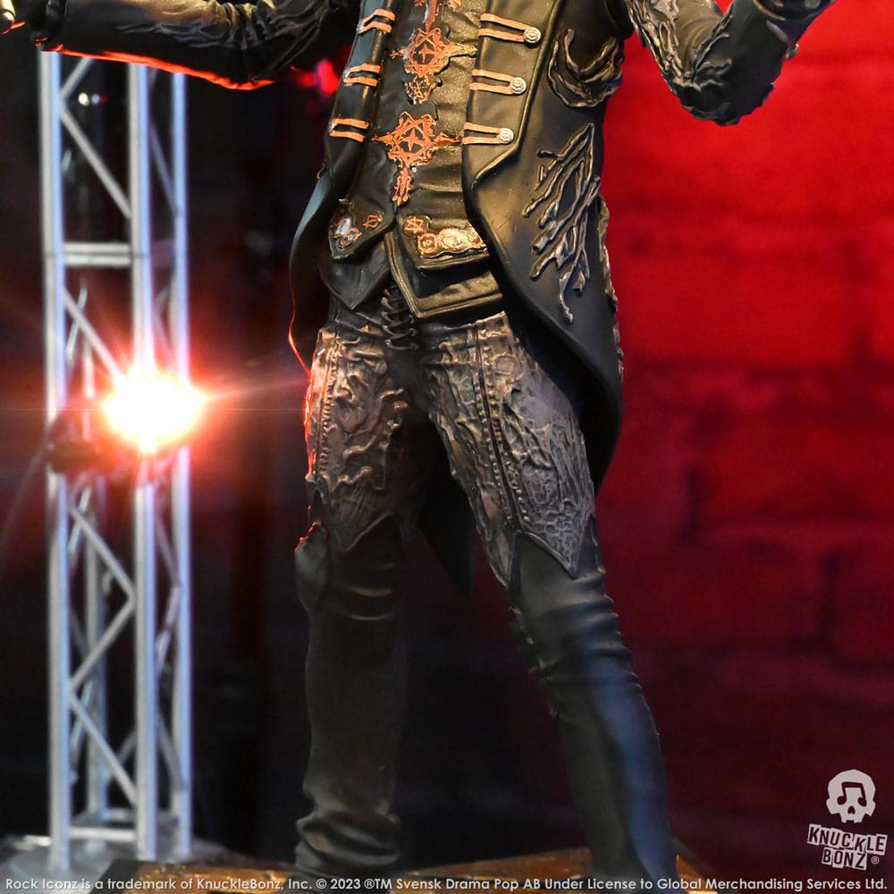 Statuette Rock Iconz Papa Emeritus IV (Military Jacket)